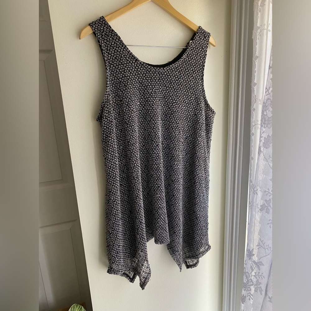 Lane Bryant Sequin Black & White Sleeveless Tunic Top Long Size 18 20